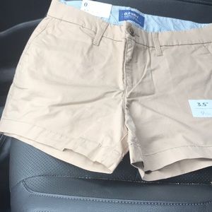 Old Navy Women’s  Everyday Shorts NWT